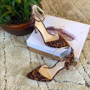 Jessica Simpson Paisleah Ankle Strap Pump